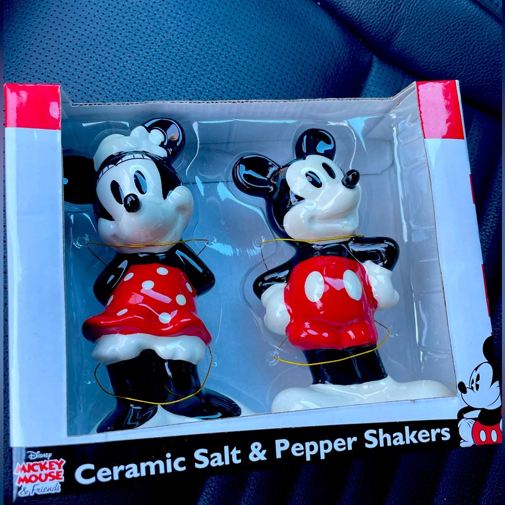 Disney Mickey and Minnie Ceramic Salt and Pepper Shakers
